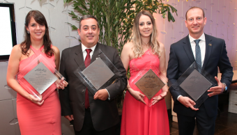 Vencedores do Prêmio President Award: Cristiane Roquetti, Cassius Souza, Karla Souza e Igor Camaratta - Foto: Divulgação Atlantica Hotels.