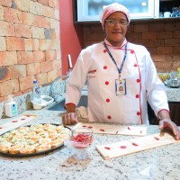 Dona Tereza - Chef de cozinha da noite